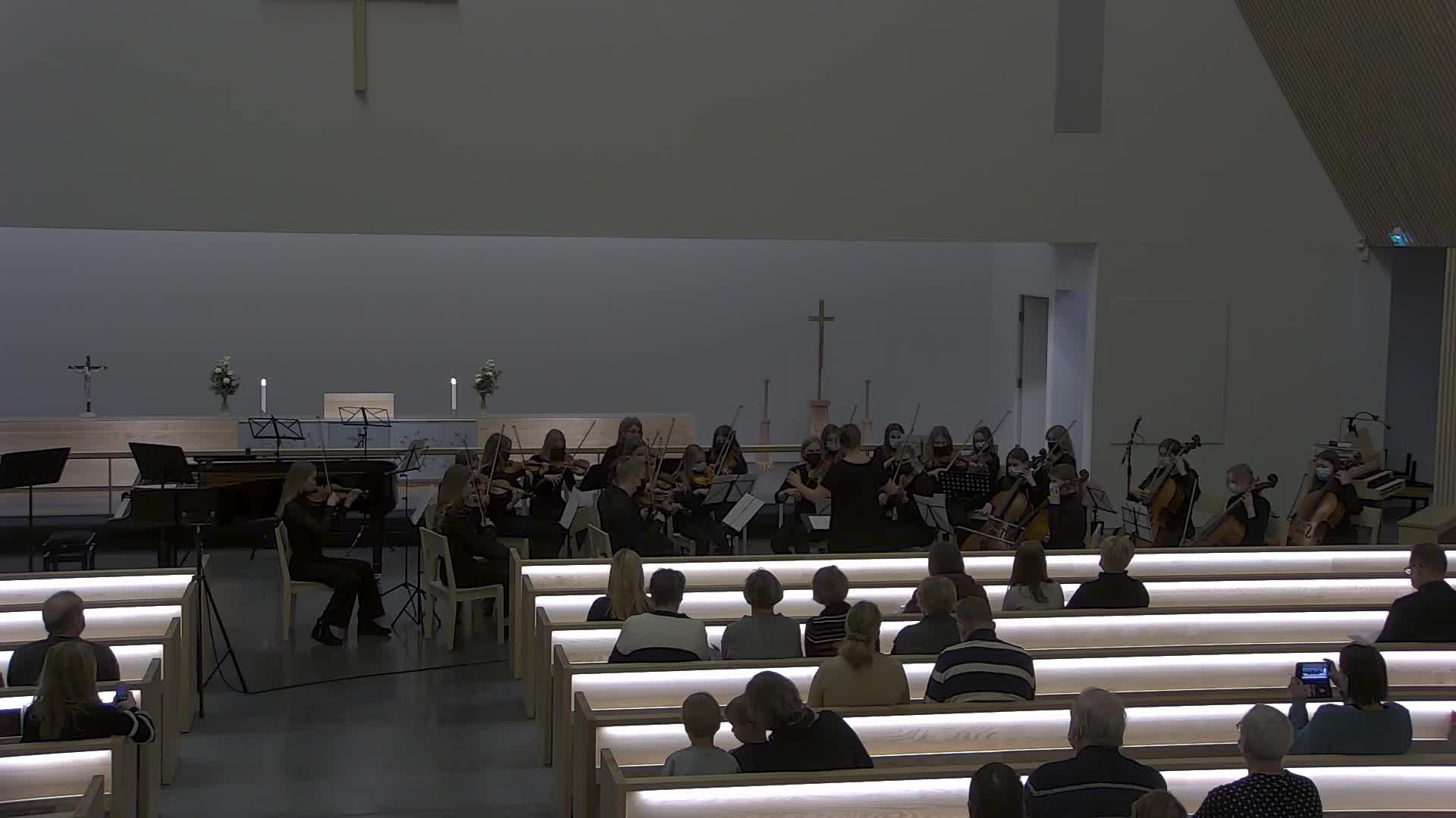 Musiikkiopiston kamarimusiikkikonsertti 23.11.2021 Pyhän Kolminaisuuden kirkossa